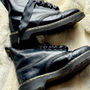 ORGINAL DR. Martens.